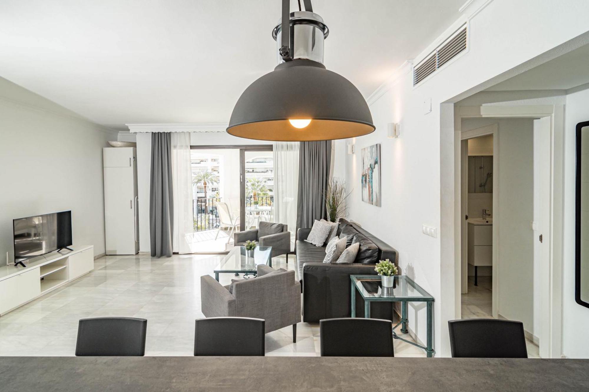 Harbor Getaway In The Heart Of Puerto Banus With Walking Dictance To Everything Marbella Exterior photo